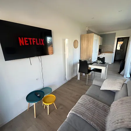 Conteneur Design Avec Jacuzzi - Bord De Foret Daire *