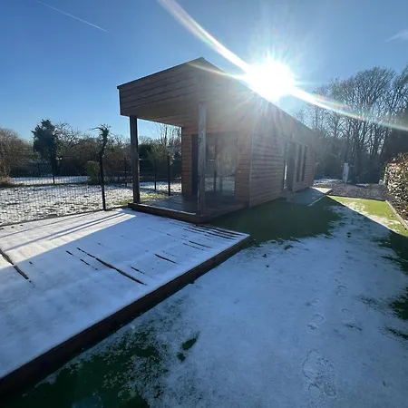 Conteneur Design Avec Jacuzzi - Bord De Foret *