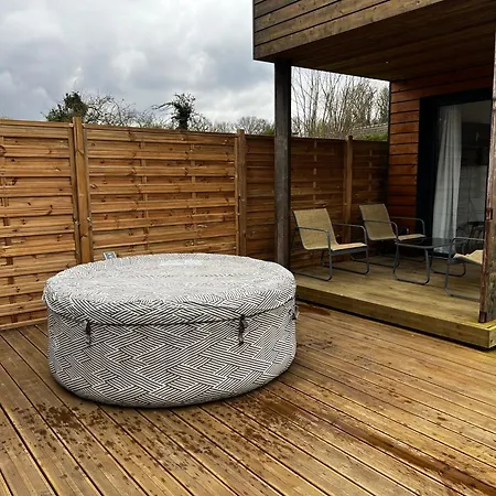 Conteneur Design Avec Jacuzzi - Bord De Foret סן-אמנדה-לה-או